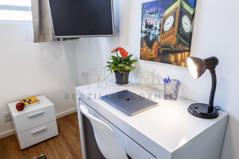 Apartamento com quintal na Praça Pôr do Sol