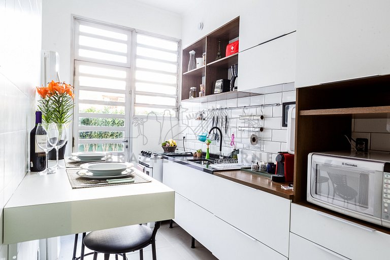 Apartamento com quintal na Praça Pôr do Sol