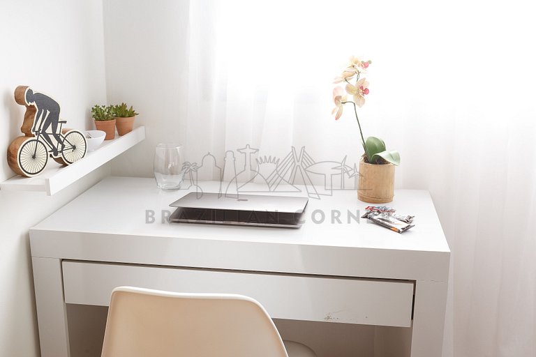 Suite at Sunset Square - Green