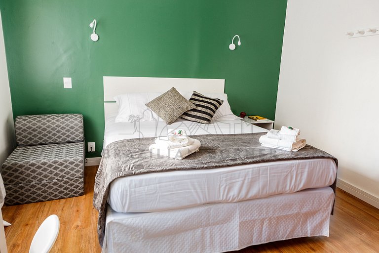 Suite at Sunset Square - Green
