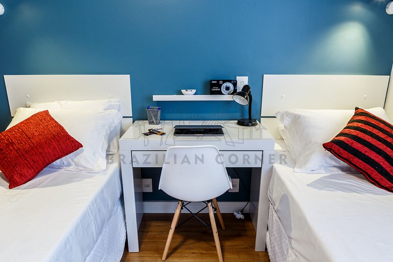 Ensuite at Sunset Square - Blue