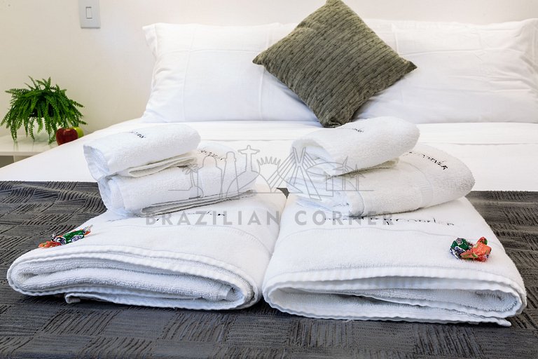 Apartamento com quintal na Praça do Pôr do Sol