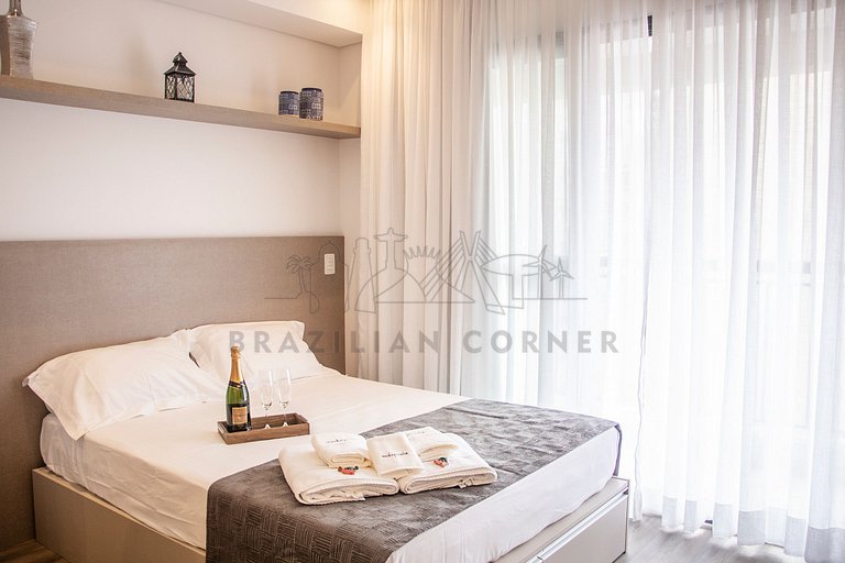 Studio close to Metro, with pool at Bela Vista