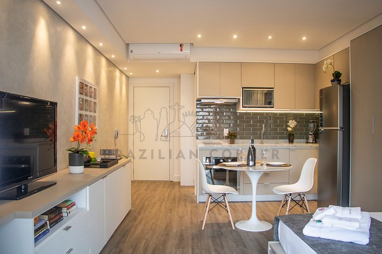 Studio close to Metro, with pool at Bela Vista