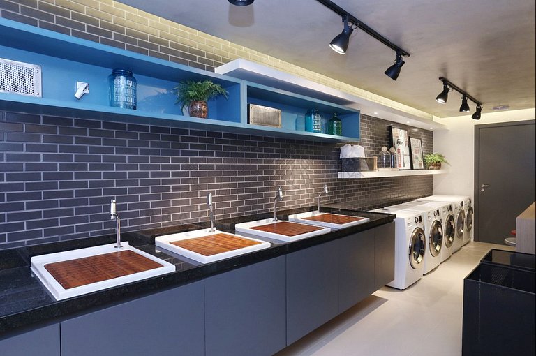 Studio close to Metro, with pool at Bela Vista
