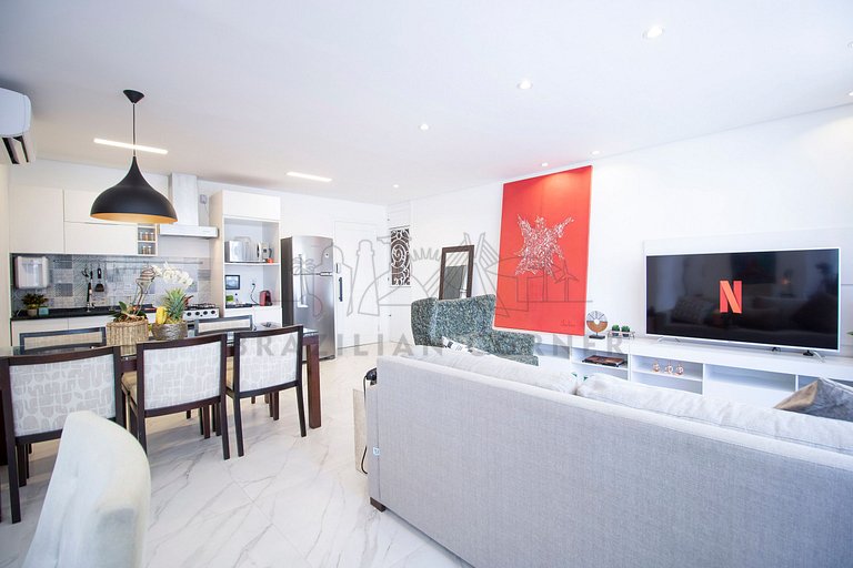 Loft Amplo com AC e Vaga em Alto de Pinheiros