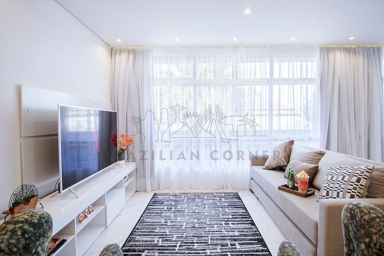 Loft Amplo com AC e Vaga em Alto de Pinheiros