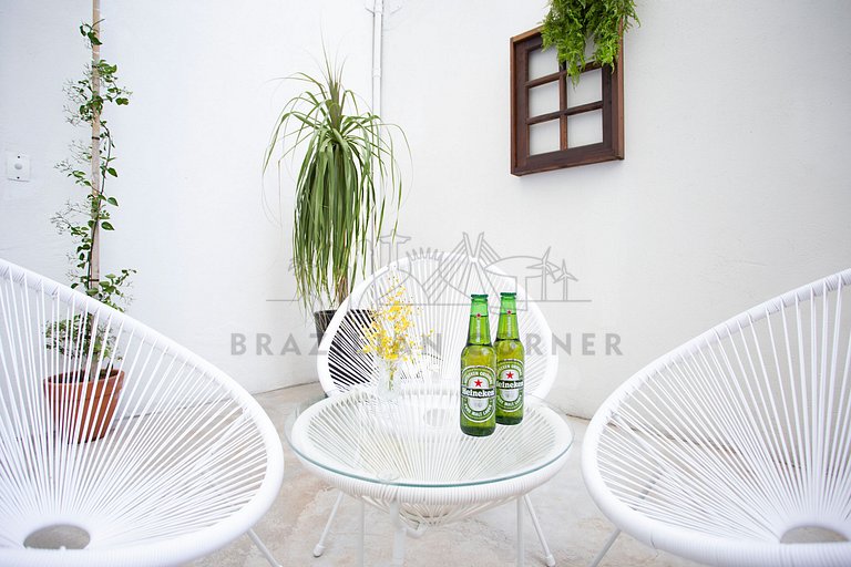 Studio Charmoso estilo Grego ótima localização 24