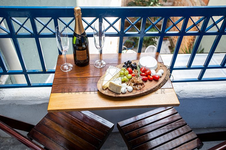 Charming Greek Style Studio great location 21