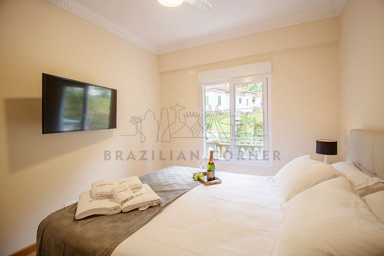 3 Bedrooms | Fireplace | Great Location