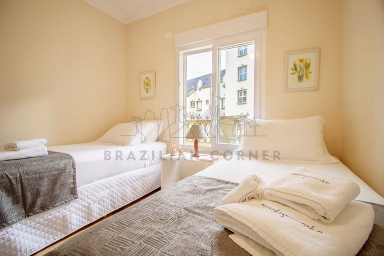 3 Bedrooms | Fireplace | Great Location