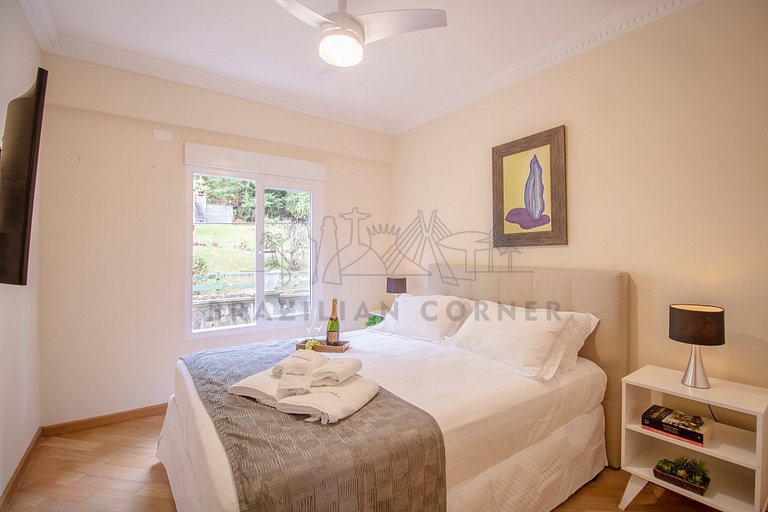 3 Bedrooms | Fireplace | Great Location
