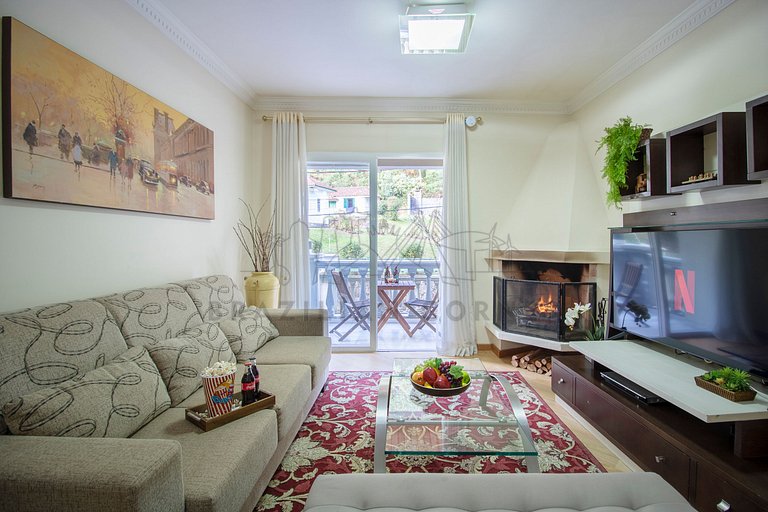 3 Bedrooms | Fireplace | Great Location