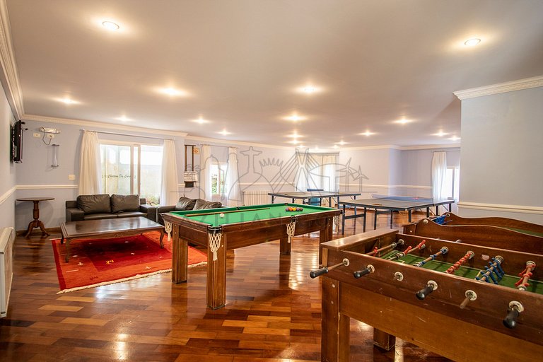 3 Bedrooms | Fireplace | Great Location