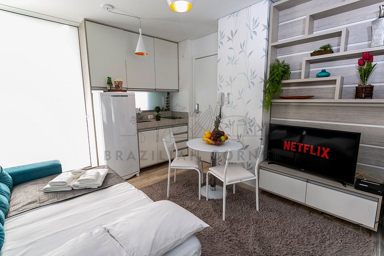 Perfect Location, Pool, Gym | Brazilian Corner