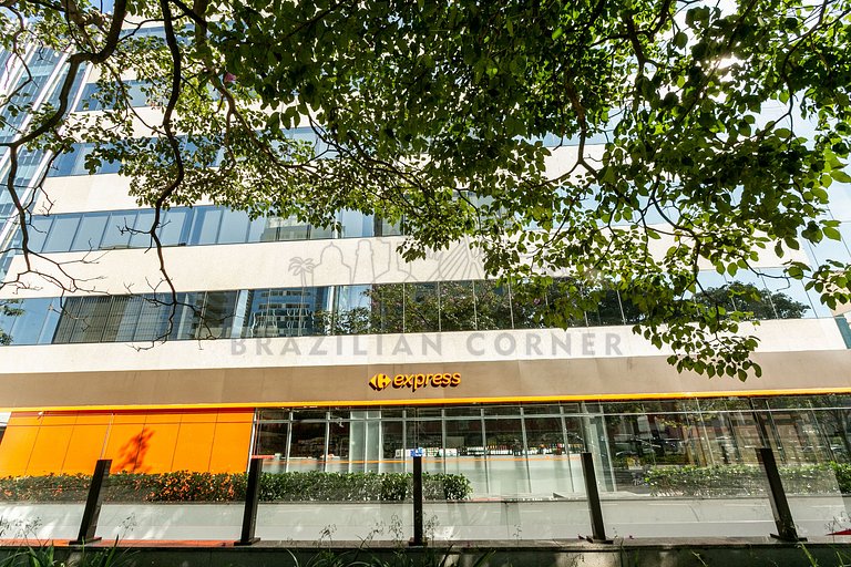 Perfect Location, Pool, Gym | Brazilian Corner