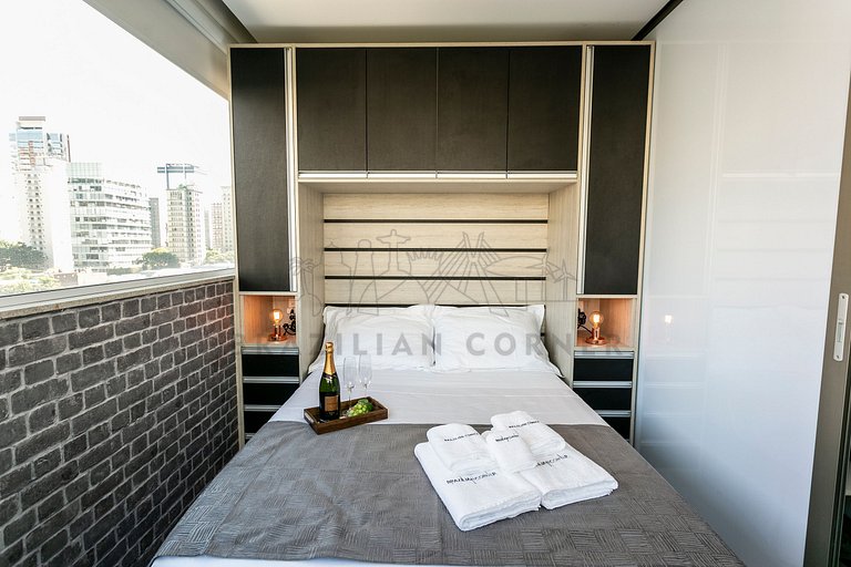 Perfect Location, Cozy, Modern , Pool, Gym