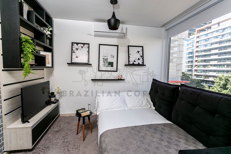 Perfect Location, Cozy, Modern , Pool, Gym