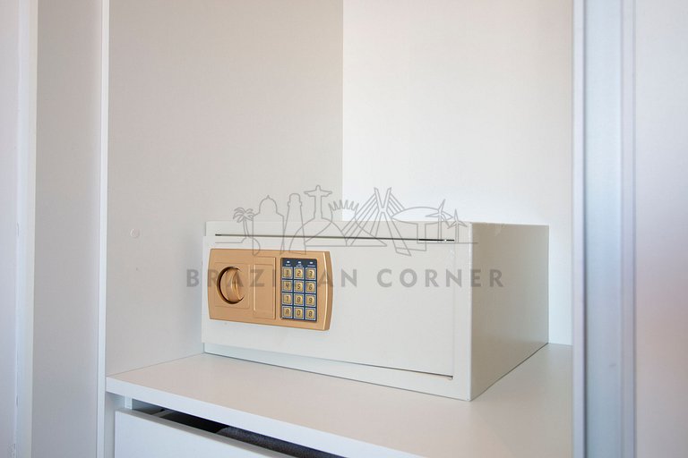 Apartamento em Pinheiros com AC, Piscina, Academia