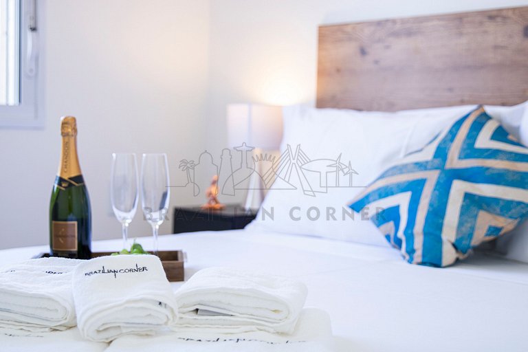 Apartamento em Pinheiros com AC, Piscina, Academia
