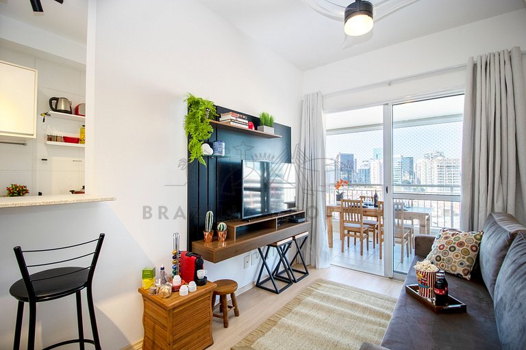 Apartamento em Pinheiros com AC, Piscina, Academia