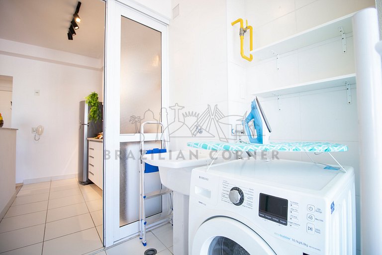 Apartamento em Pinheiros com AC, Piscina, Academia