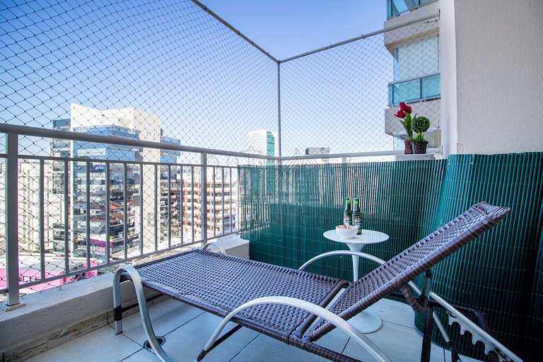 Apartment in Pinheiros with AC, Pool and Gym