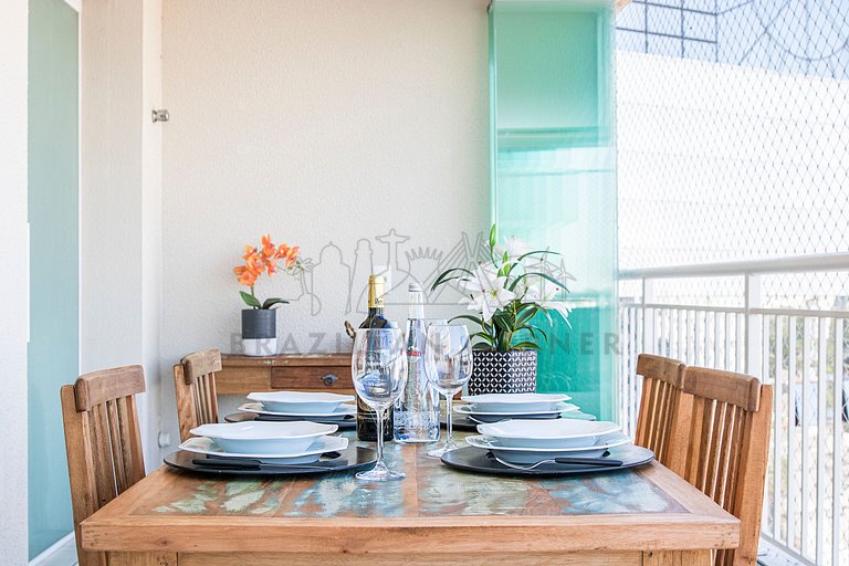 Apartamento em Pinheiros com AC, Piscina, Academia