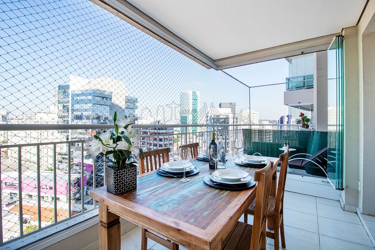 Apartamento em Pinheiros com AC, Piscina, Academia
