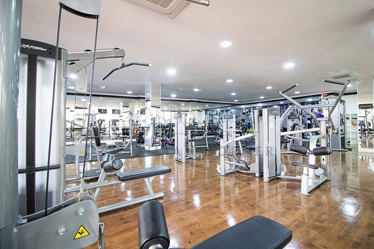Apartamento em Pinheiros com AC, Piscina, Academia