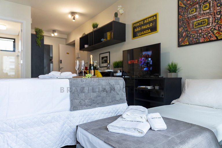Modern Studio with AC, Pool, Internet and Sauna