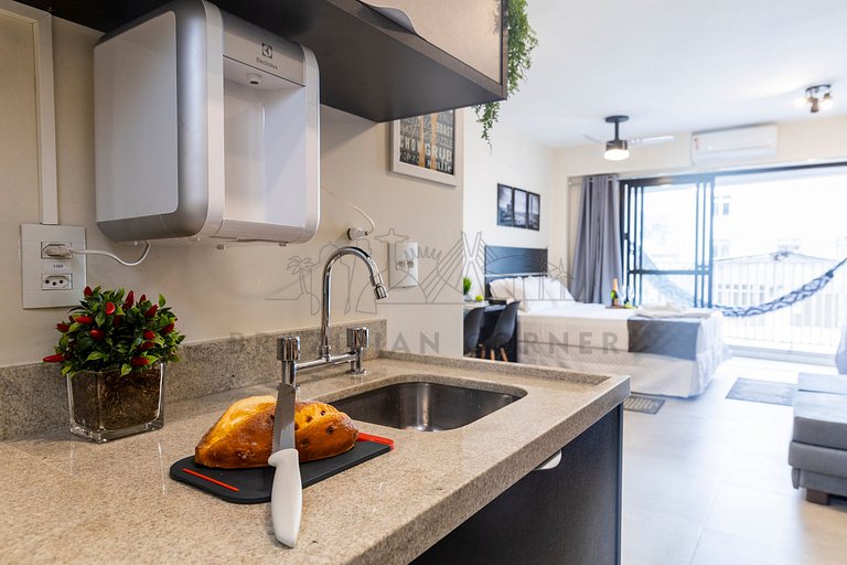 Piscina ,moderno com AC, e Vaga | Brazilian Corner
