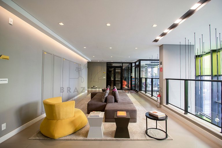 Piscina ,moderno com AC, e Vaga | Brazilian Corner