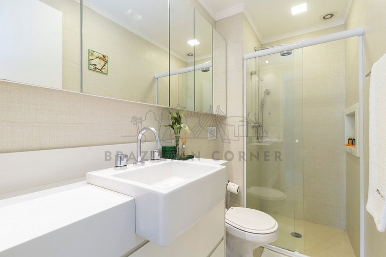 3 Bedrooms | Modern | AC | 2 Pools | Gym