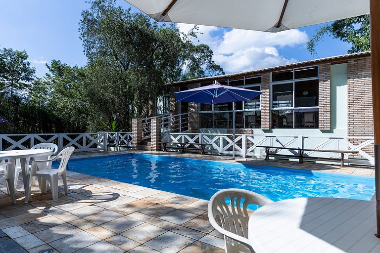 Chácara 8 suítes Piscina Churrasqueira 40min de SP