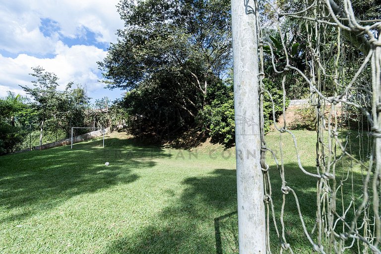 Chácara 8 suítes Piscina Churrasqueira 40min de SP
