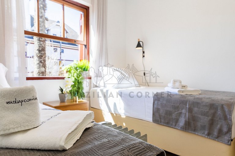 Apartment with 3 Bedrooms and Fireplace