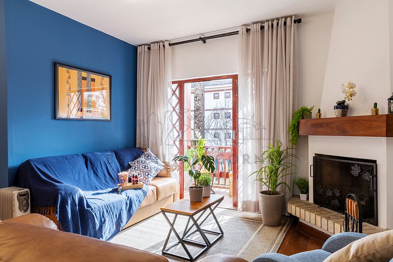 Apartamento com 3 Quartos no Capivari com Lareira
