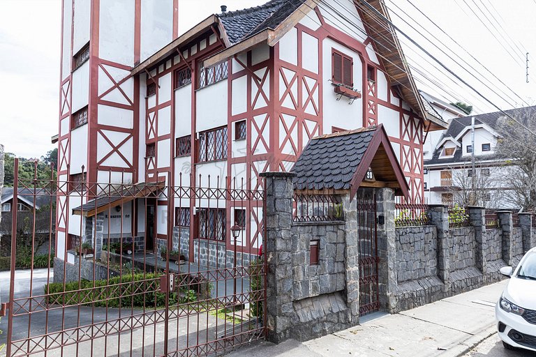 Apartamento com 3 Quartos no Capivari com Lareira