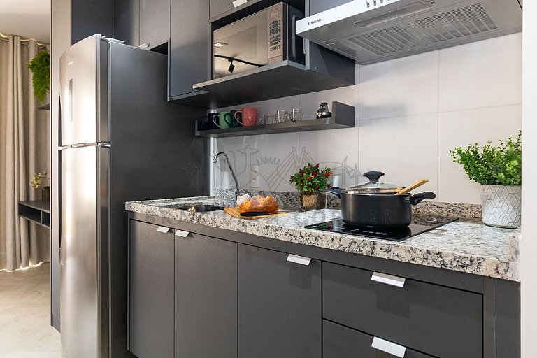Modern Studio in Pinheiros with AC and Rooftop
