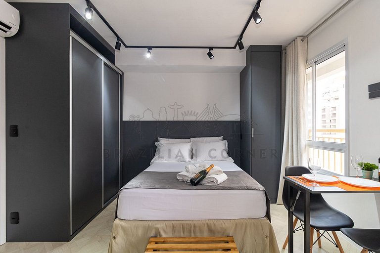 Modern Studio in Pinheiros with AC and Rooftop