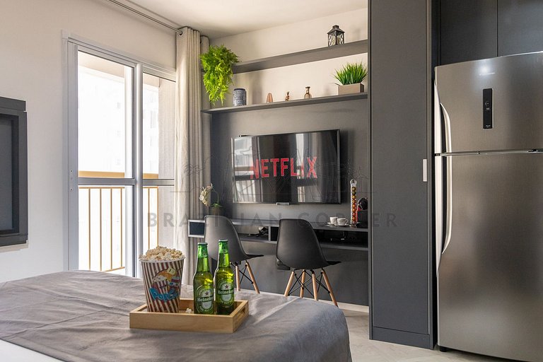 Modern Studio in Pinheiros with AC and Rooftop