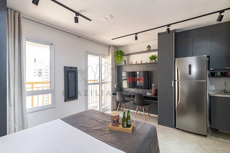 Modern Studio in Pinheiros with AC and Rooftop