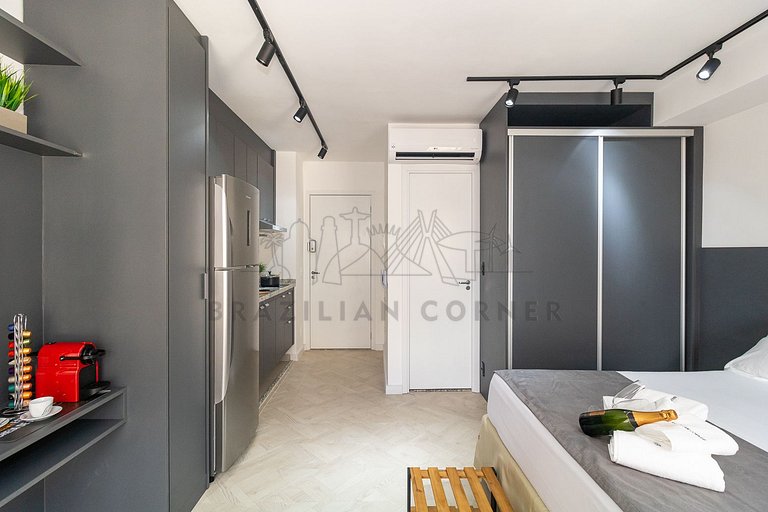 Modern Studio in Pinheiros with AC and Rooftop