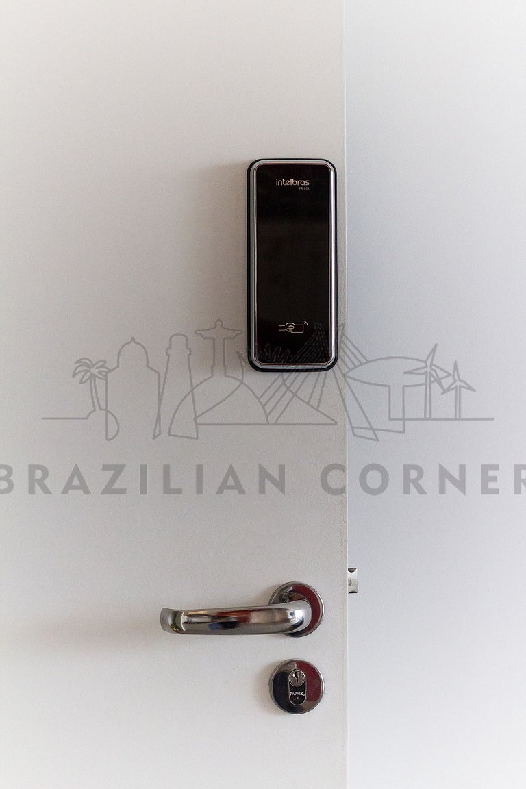 Estúdio moderno em Pinheiros com AC e Rooftop