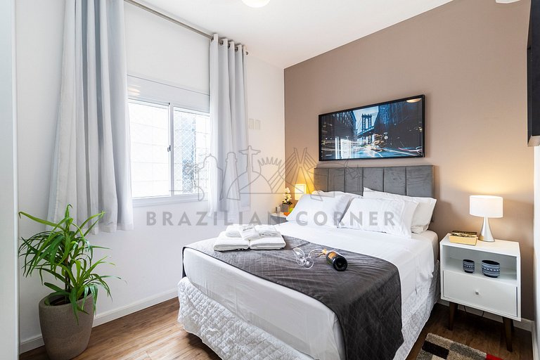 Three Bedrooms in Pinheiros with Pool and Gym