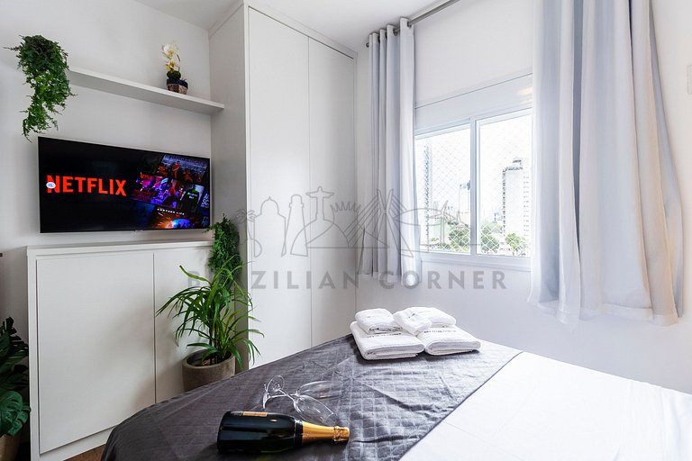 Three Bedrooms in Pinheiros with Pool and Gym