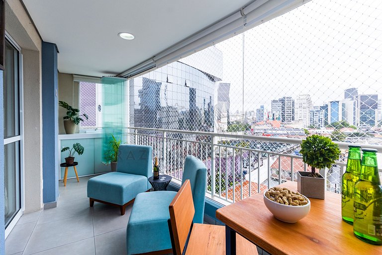Three Bedrooms in Pinheiros with Pool and Gym