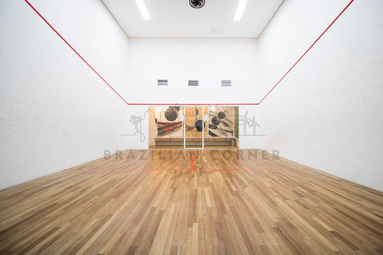 Three Bedrooms in Pinheiros with Pool and Gym