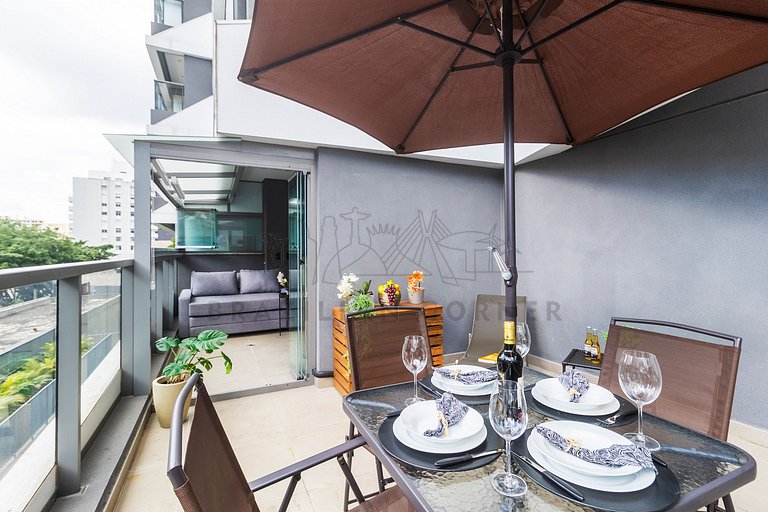 Studio in Pinheiros with pool, AC and cool balcony